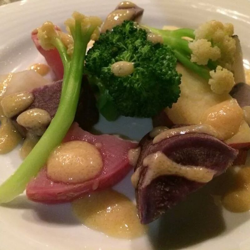 温野菜の白味噌仕立て(オヤマバル)