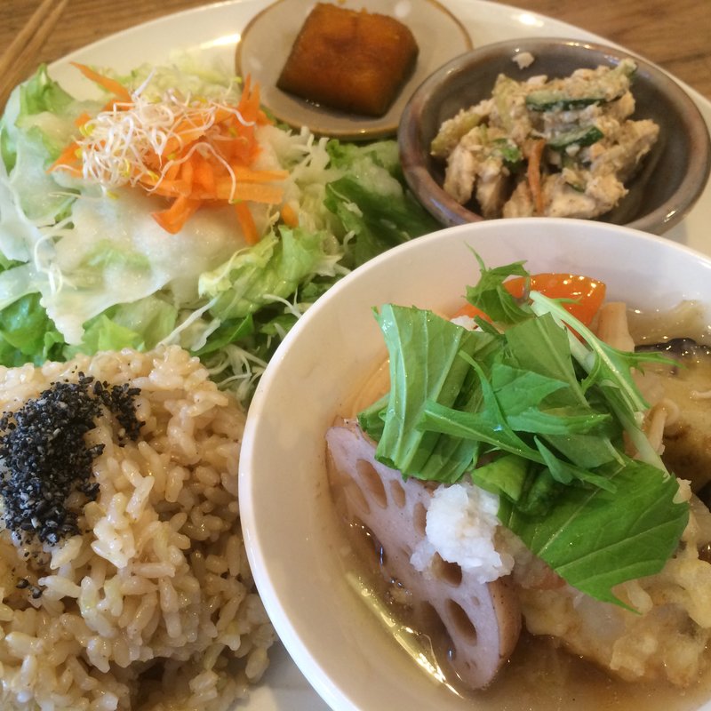 日替りヘルシープレート(玄米カフェ実身美（サンミ）京橋店)