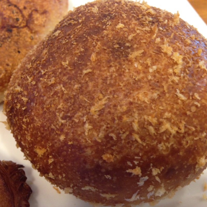 焼きカレーパン(パンデュース)