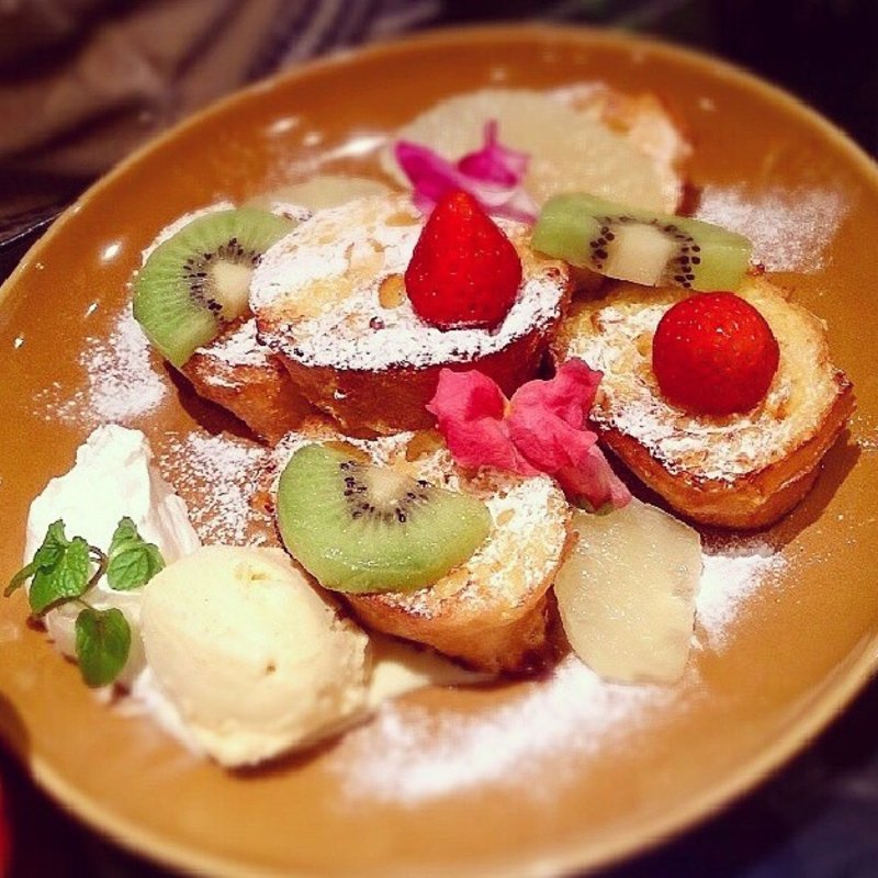 フラワーフレンチトースト(AoyamaFlowerMarket TEA HOUSE)