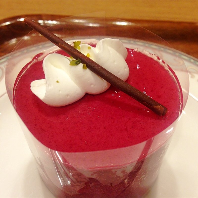 カシス＆ホワイトチョコのムース(CAFE & DINING N's COURT エヌズコート)