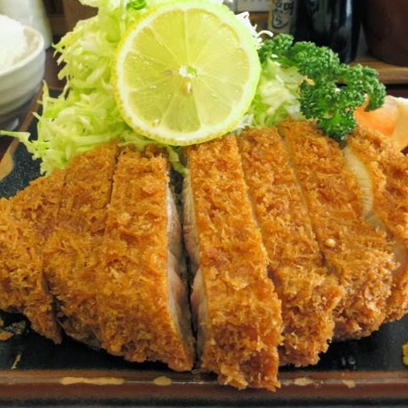 ロースかつ定食(とんかつ赤城)