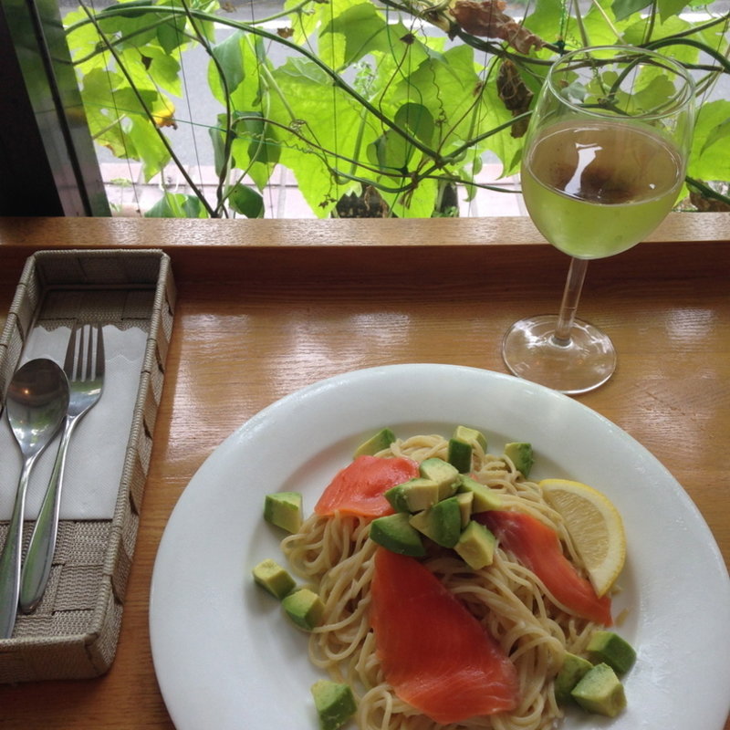 サーモン＆アボカドのカッペリーニ(鵠沼パスタダイナー スプーン)