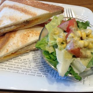 朝食セット(カフェ ソラーレ 海浜幕張駅店 （CAFFE SOLARE）)