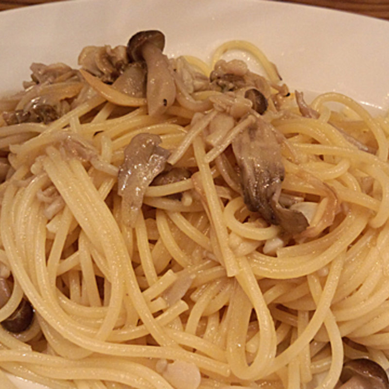 アサリとキノコのスパゲティー(タロス （Tharros）)