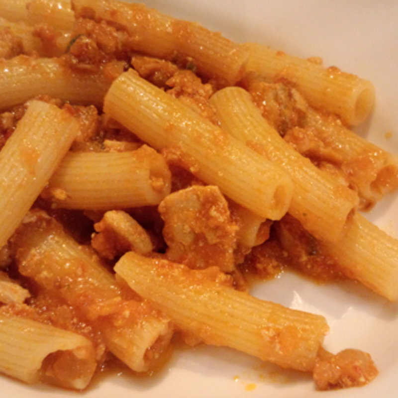 鮭のラグー　リガトーニ(タロス （Tharros）)