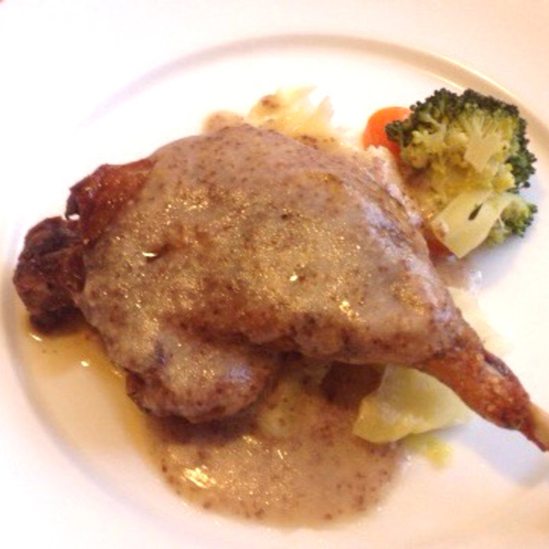 鶏のコンフィ(ブラッスリーグー 矢来店)