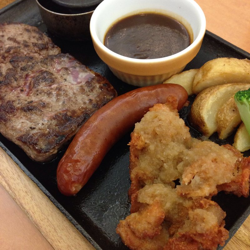 ココスビーフハンバーグステーキトリオ(ココス アルプラザ亀岡前店 （COCO’S）)