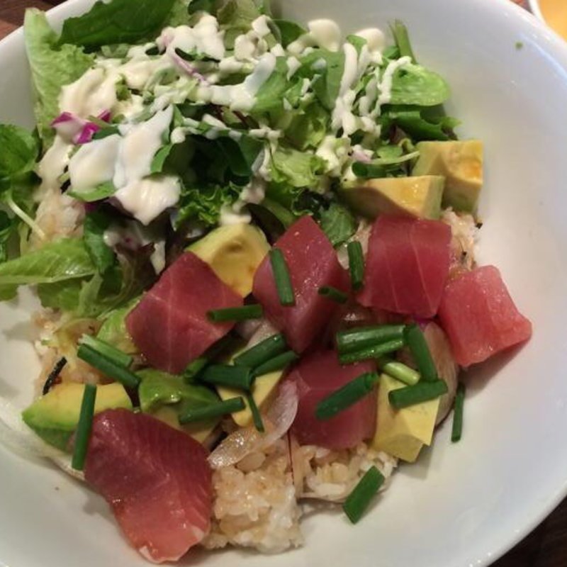  鮪とアボカドのポキ ライスボウル(ALOHA TABLE Kyobashi)