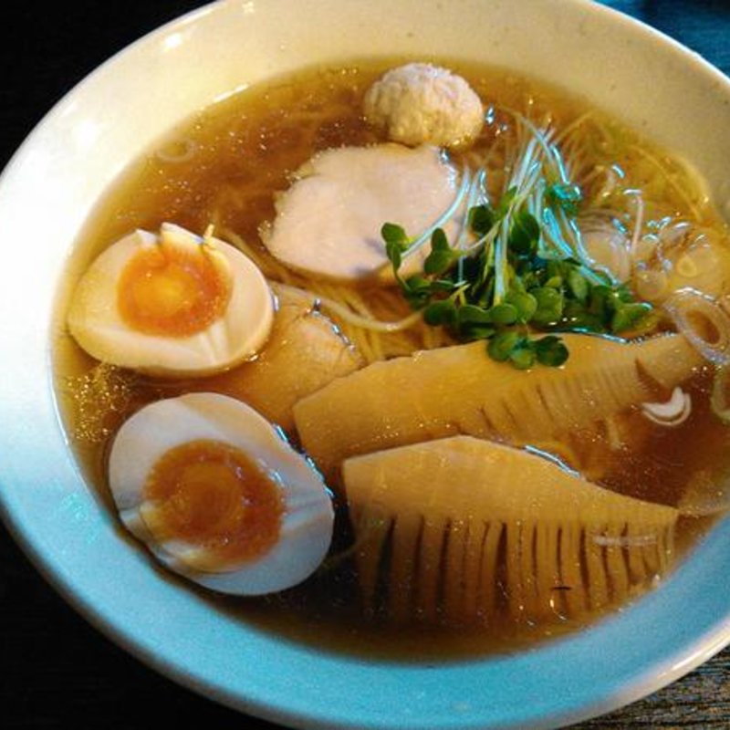 醤油ラーメン(けくぅ )