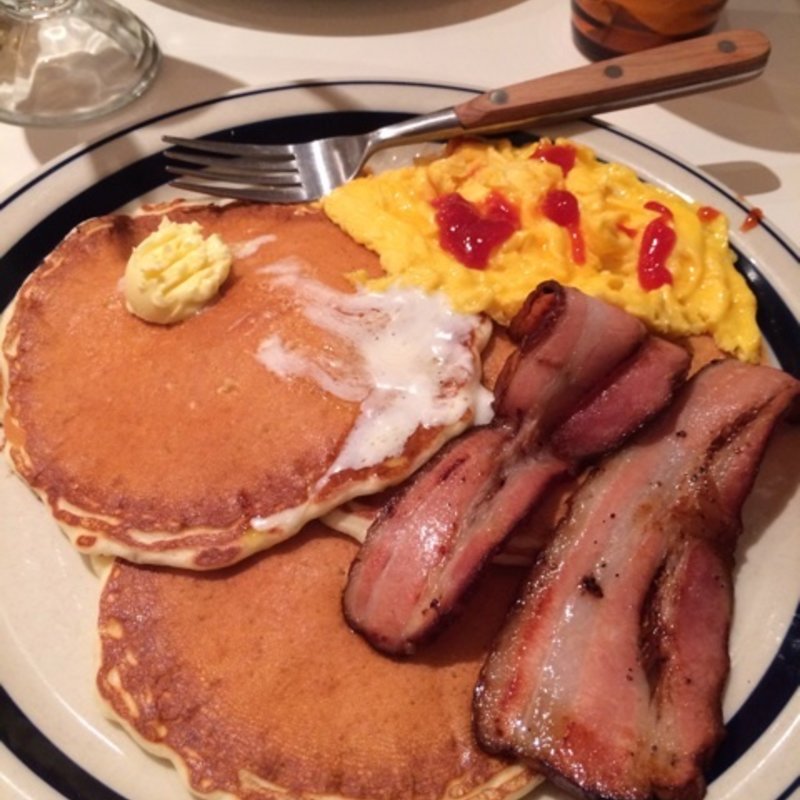 パンケーキ with ベーコン&エッグ エニースタイル (ザ グレートバーガー （THE GREAT BURGER）)