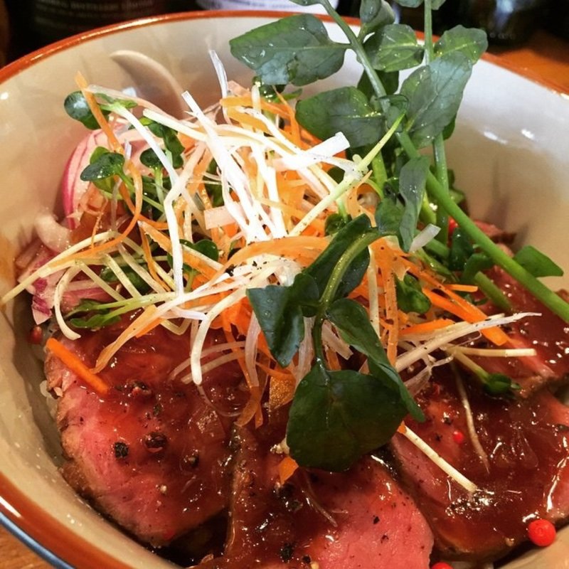 ローストビーフ丼(cam （カム）)