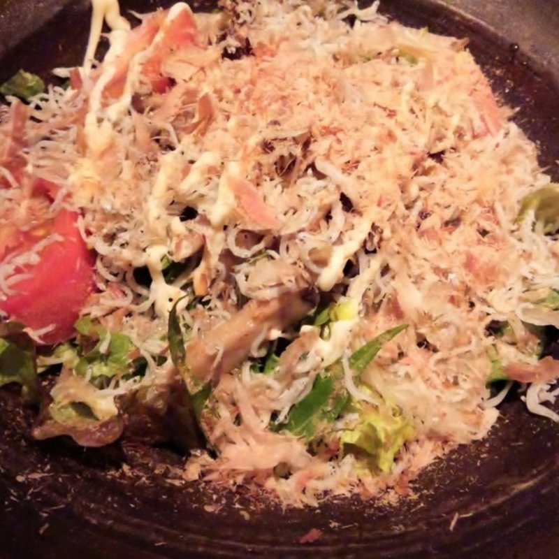 しらすとキノコのサラダ(鮮や一夜 新宿東口駅前店 )
