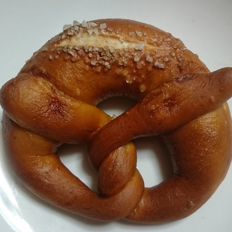 ラウゲンプレッツェル(手作りパン工房 コネルヤ （coneruya）)