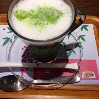 抹茶ラテ (ホット)(nana's green tea 上野マルイ店)