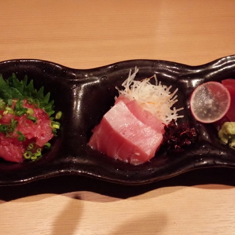 銚子産生バチマグロ三種盛り(たまゆら （玉響）)