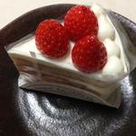 苺のショートケーキ　ブラン(フレンチ パウンド ハウス 大和郷本店 （FRENCH POUND HOUSE）)