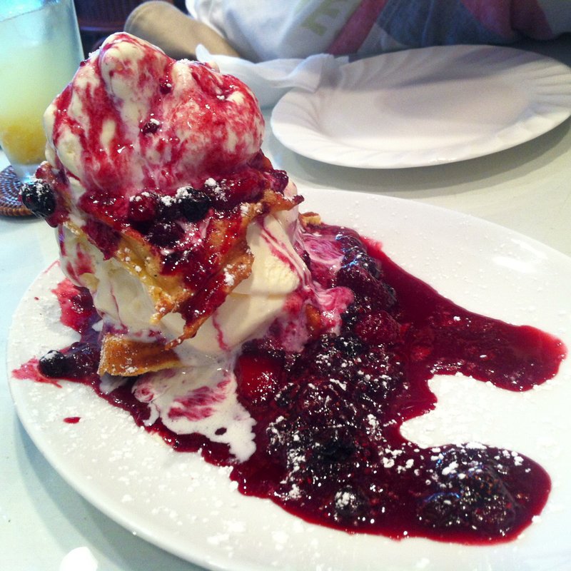 ベリーベリーワッフル(Pooh's)