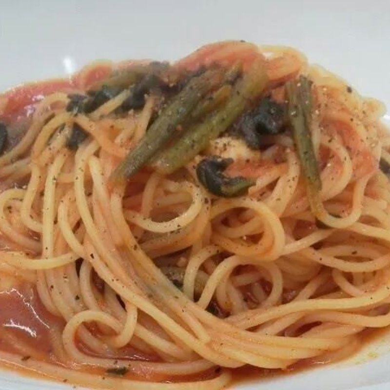 ほうれん草と小柱トマトソースパスタ(レナードの森)