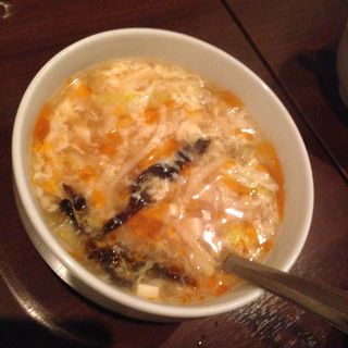 酸味と辛味の四川スープ(中華ダイニング 四川厨房 横浜店)