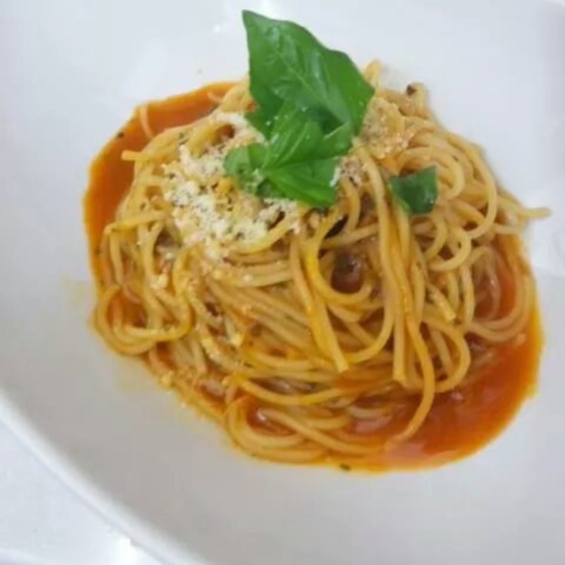 バジルとトマトソースパスタ(レナードの森)