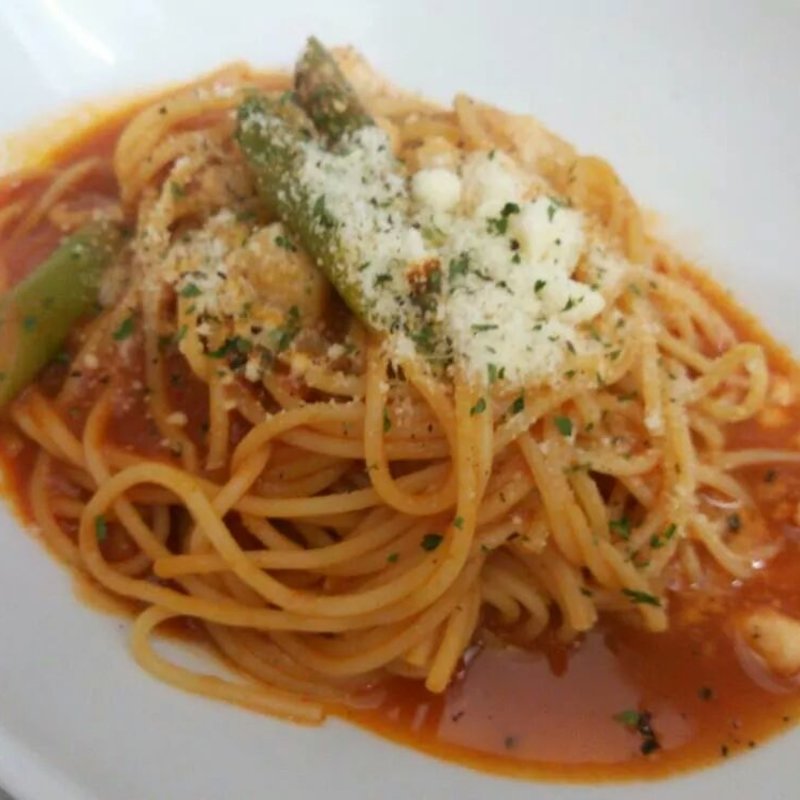 小柱とアスパラのトマトソース(レナードの森)