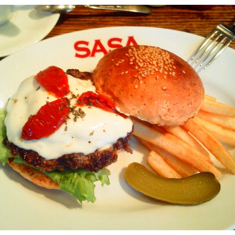 カプレーゼバーガー(ササ （GRILL BURGER CLUB SASA）)