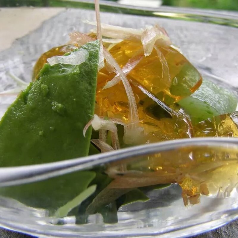 こんにゃくとアボカドサラダ(ごはん屋ギャラリー猫車)