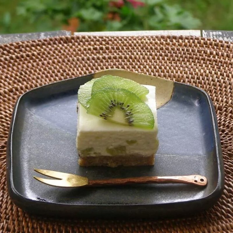 キウイのチーズケーキ(ごはん屋ギャラリー猫車)