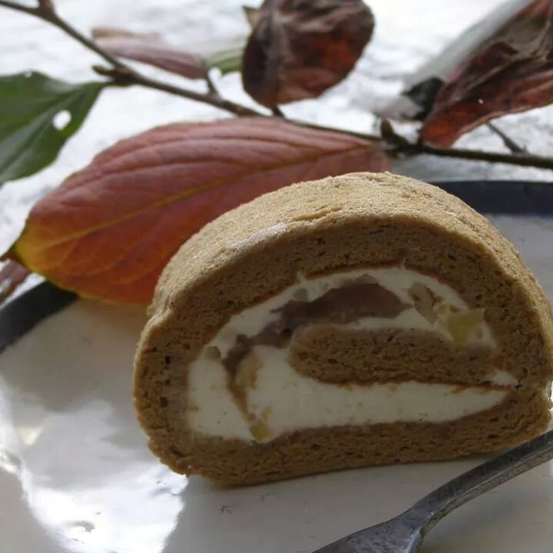 栗のロールケーキ(ごはん屋ギャラリー猫車)