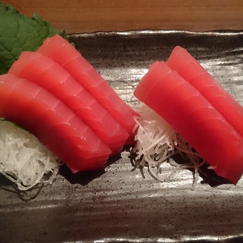 まぐろ刺身(立ち飲み 七兵衛)