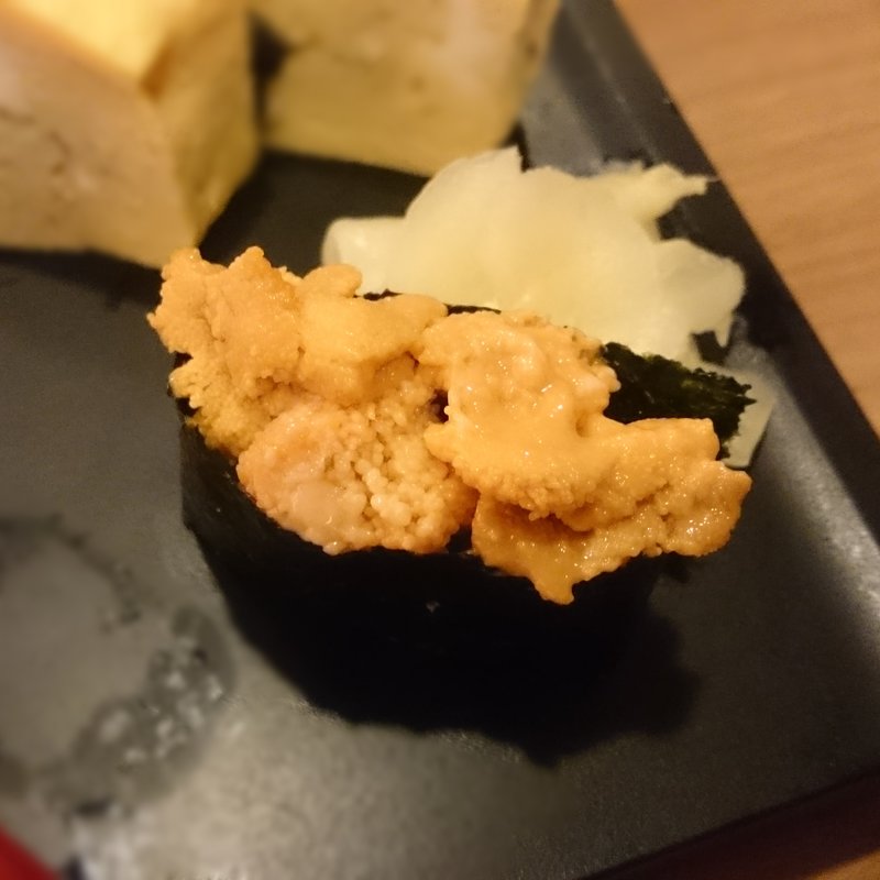 うに(すしざんまい 新橋SL広場前店)