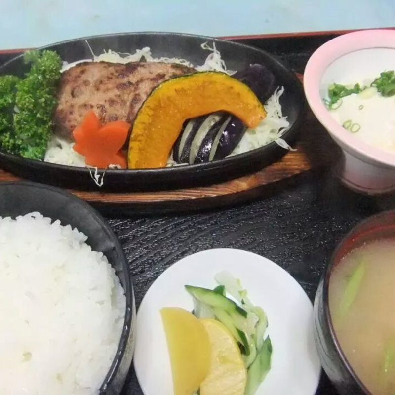 自家製ハンバーグランチ(ほりせい)