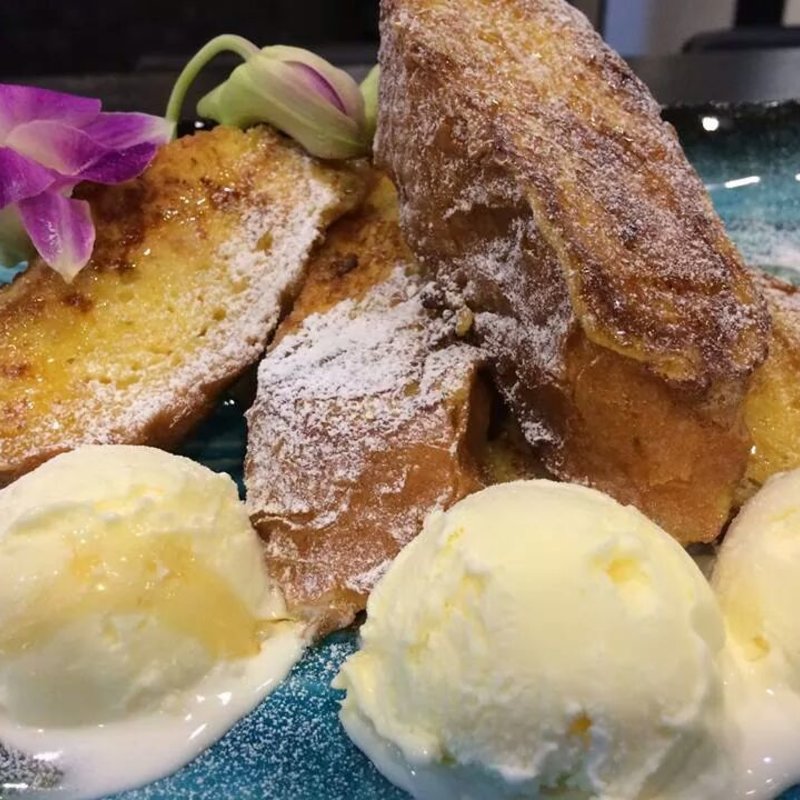 フレンチトーストバニラアイス添え(ほりせい)