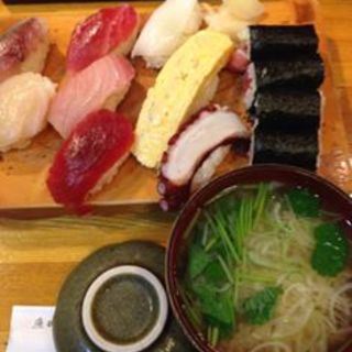 にぎり定食(辰巳家)