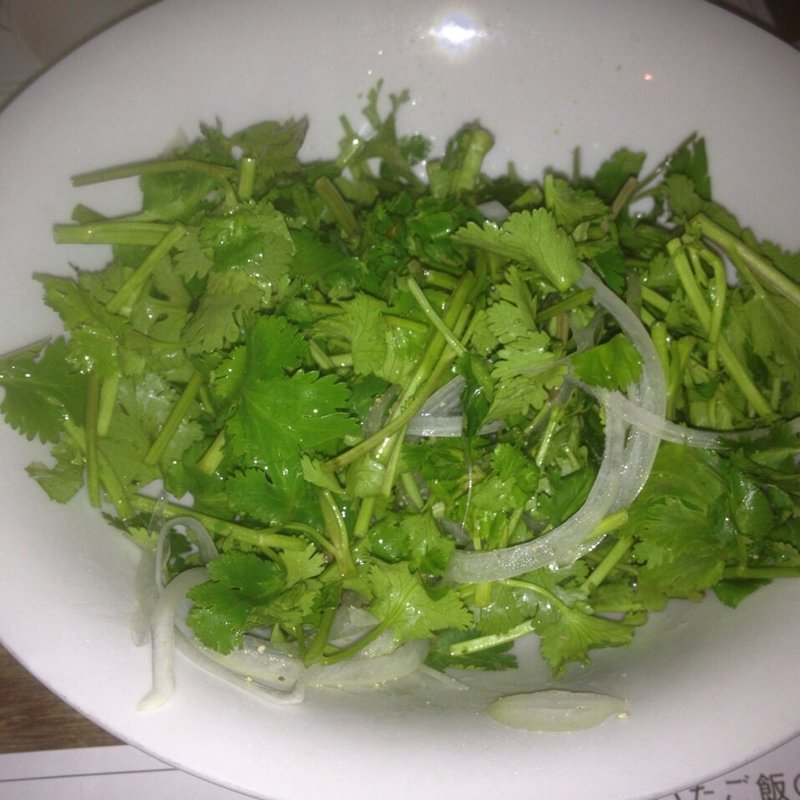 パクチーサラダ(海南鶏飯食堂 麻布十番本店)