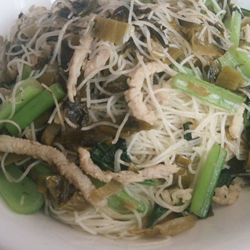 豚肉と酸菜のビーフン(コカレストラン＆マンゴツリーカフェ 有楽町 )