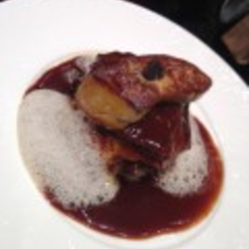 フォアグラと牛肉の赤ワイン煮(俺のフレンチ 銀座並木通)