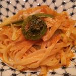 山菜(たらのめ、こごみ、うるい)とカラスミのタリオリーニ(リストランテ スペッキオ （Ristorante Specchio）)