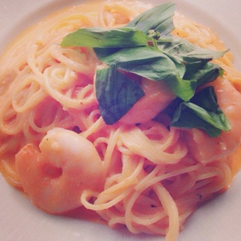 冷製海老のトマトクリームパスタ(モントーク （montoak）)