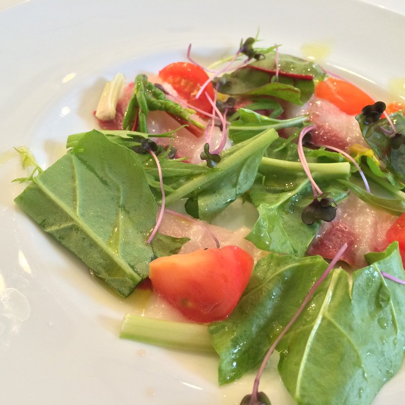 ハマチのカルパッチョ 特製ソース(お魚＆江田島バール Paccio)