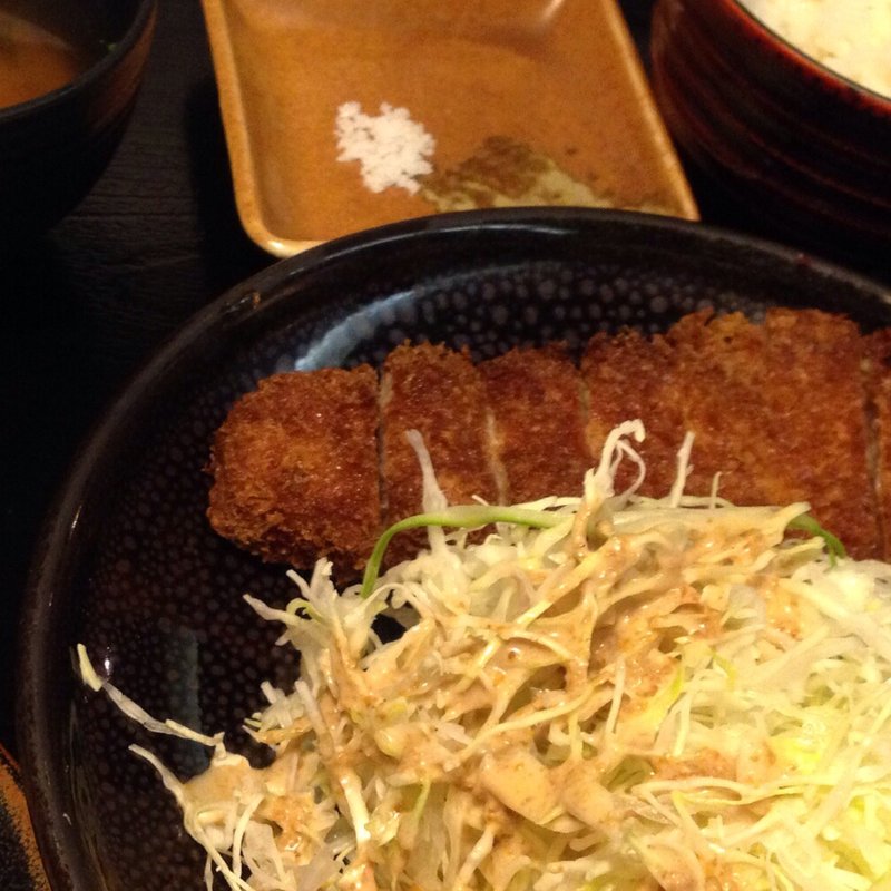 ロースかつ定食(ごますりとんかつ さんき)