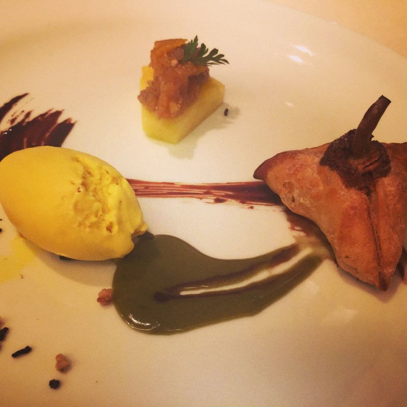 柚子のチャツネ ターメリックのアイス添え(ミチノ・ル・トゥールビヨン )