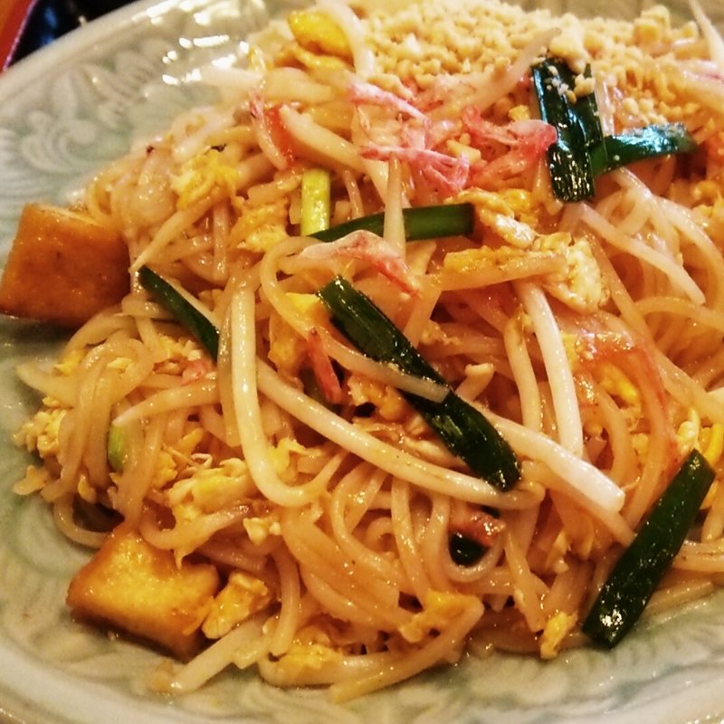 焼きビーフン(スープ付)(タイ屋台料理チャンパー 伊勢丹会館店)