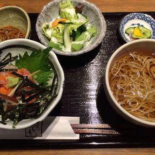 海鮮丼ランチ(長寿庵 赤坂本店 （ちょうじゅあん）)