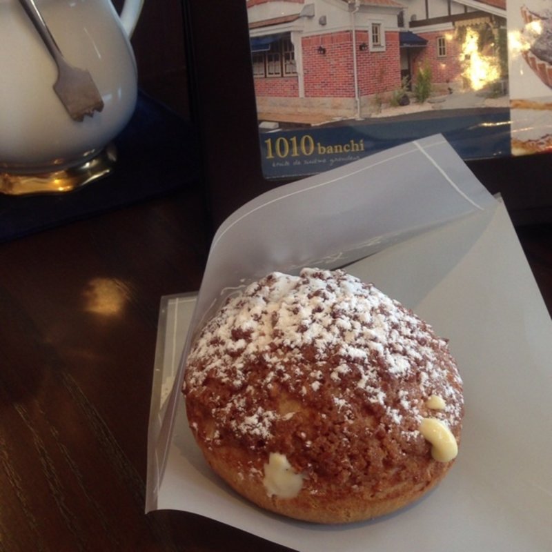 クッキーシュークリーム(1010番地 （1010 banchi）)