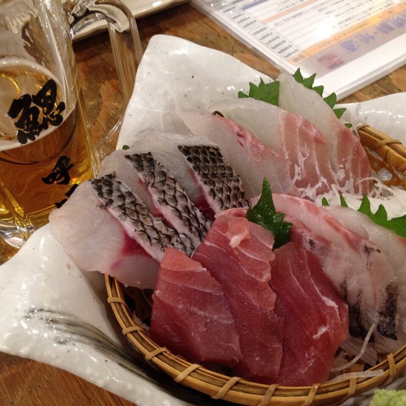 お刺身三種盛り(鰓呼吸 麻布十番商店街 （エラコキュウ）)