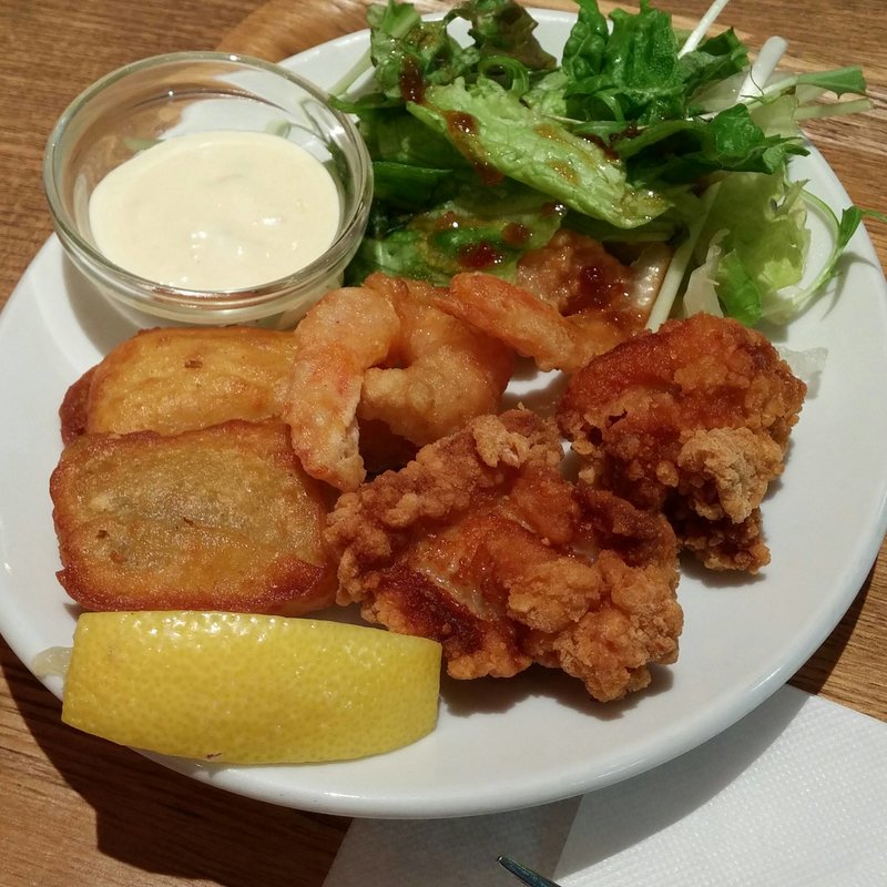 3種のフライ盛り合わせ(アール ベッカーズ 田町店 （R・Beckers【旧店名】ベッカーズ）)