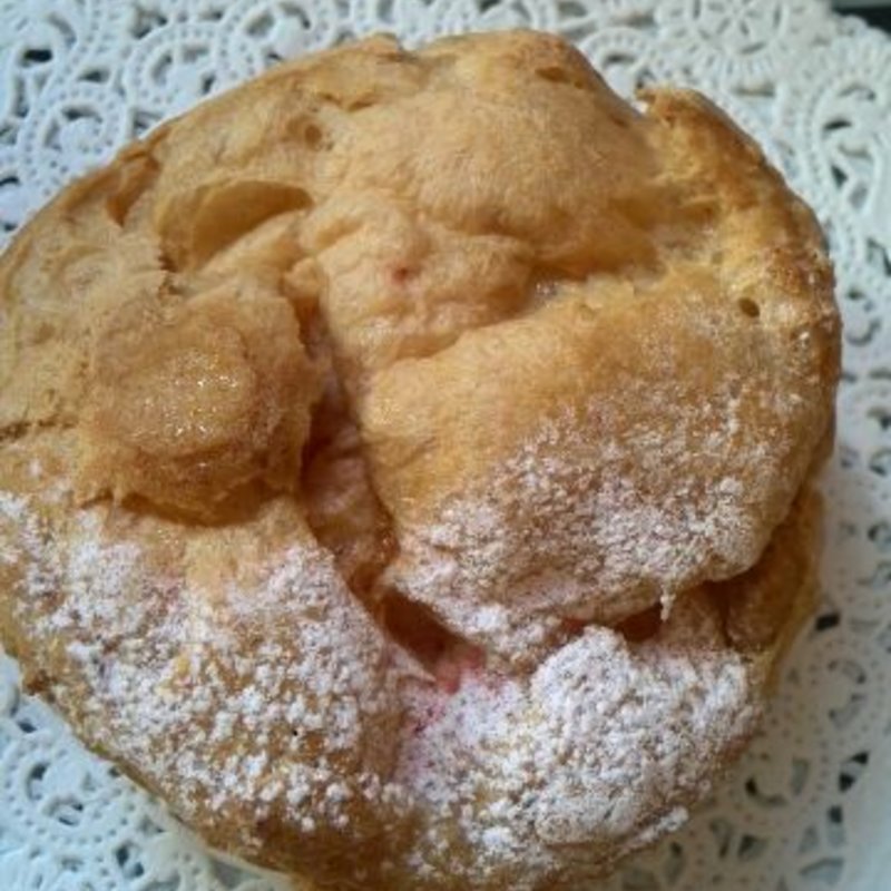 いちごシュー(ビアードパパの作りたて工房　阪急大井町ガーデン店)