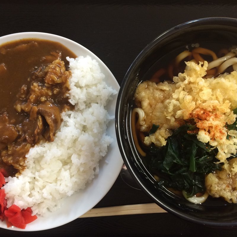 カレーとソバのセット(TSUBOMI （ツボミ）)